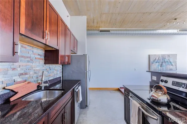 $145,000 | 2323 Locust Street, Unit 411, St. Louis, MO 63103