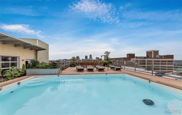$145,000 | 2323 Locust Street, Unit 411, St. Louis, MO 63103
