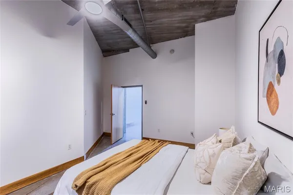 $145,000 | 2323 Locust Street, Unit 411, St. Louis, MO 63103