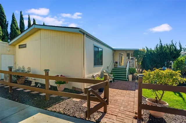 $235,000 | 1650 East Clark Avenue, Unit 301, Santa Maria, CA 93455