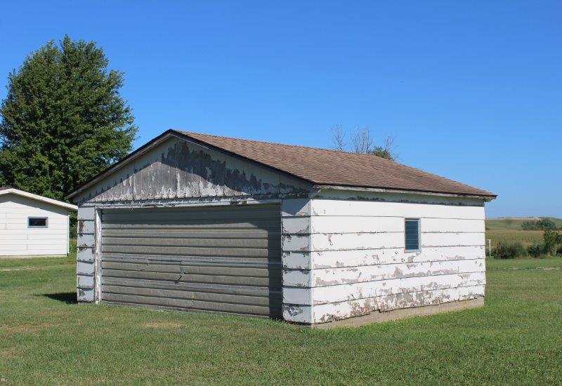 19389 Lincoln Road Morrison, IL 61270 - Photo 4 of 5