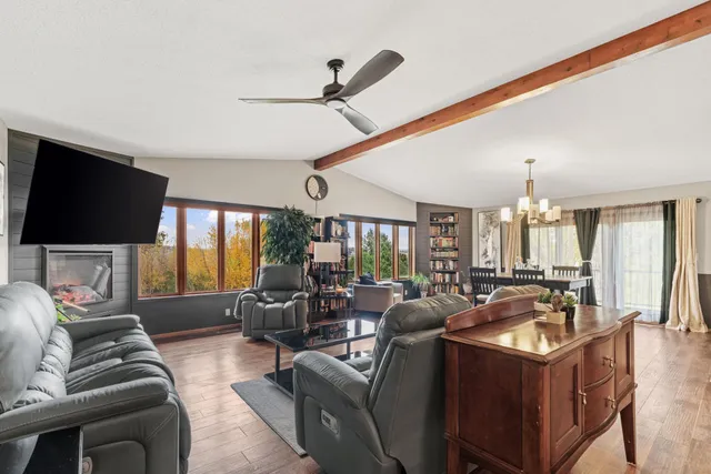 $750,000 | 74500 240th Street, Albert Lea, MN 56007