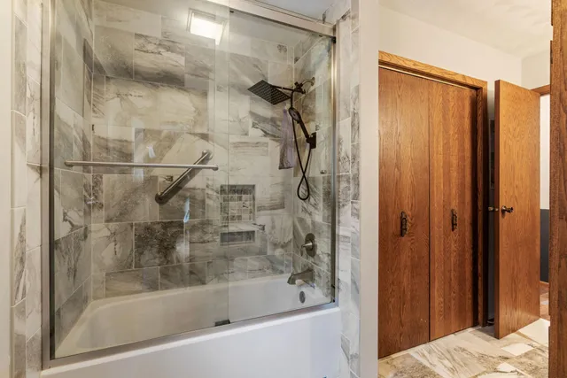 $750,000 | 74500 240th Street, Albert Lea, MN 56007