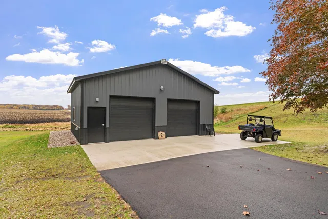 $750,000 | 74500 240th Street, Albert Lea, MN 56007