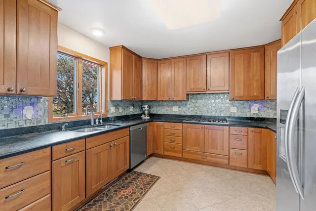 $750,000 | 74500 240th Street, Albert Lea, MN 56007