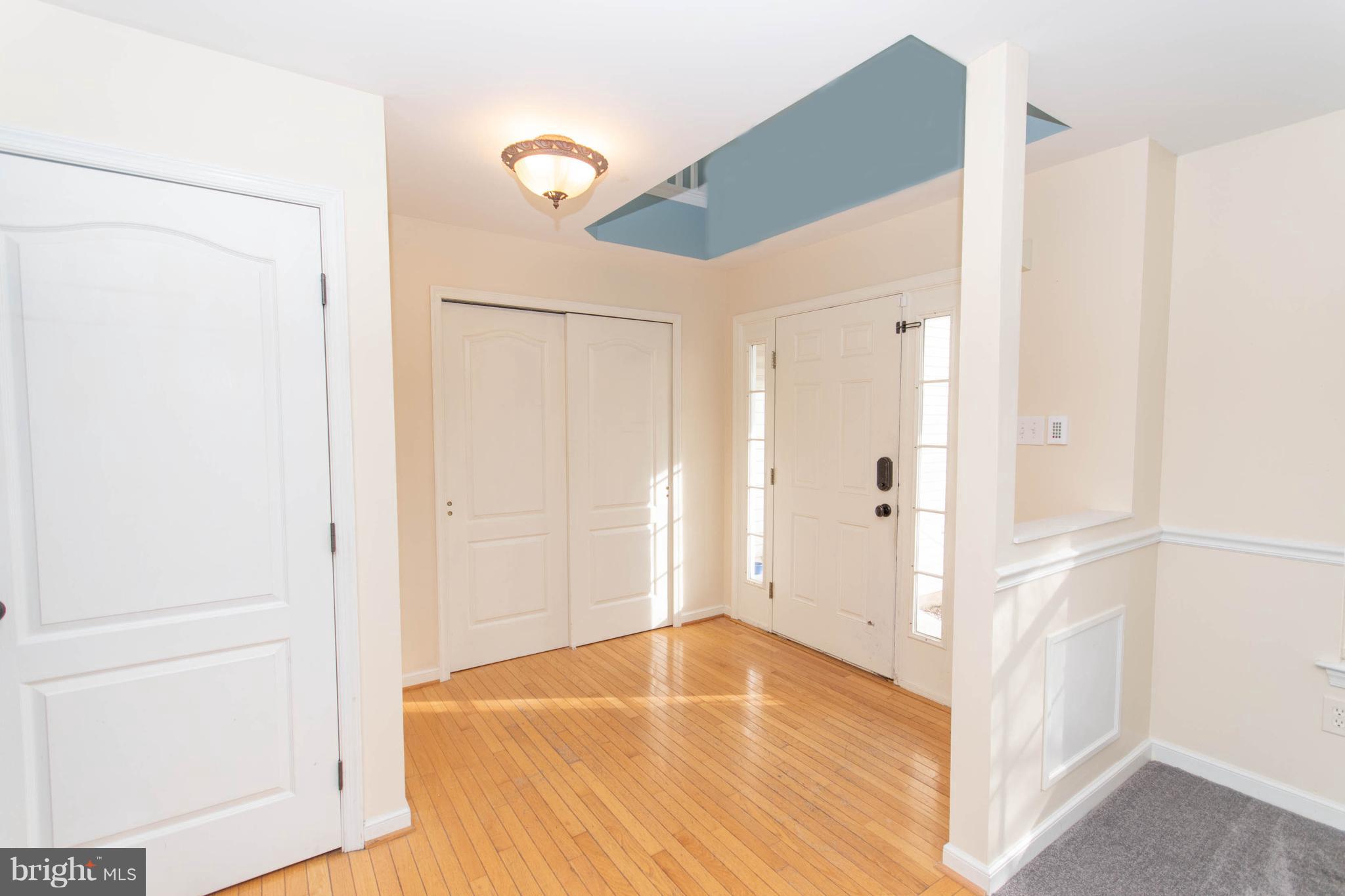 4520 Old Oak Road Doylestown, PA 18902 - Photo 3 of 33 Foyer