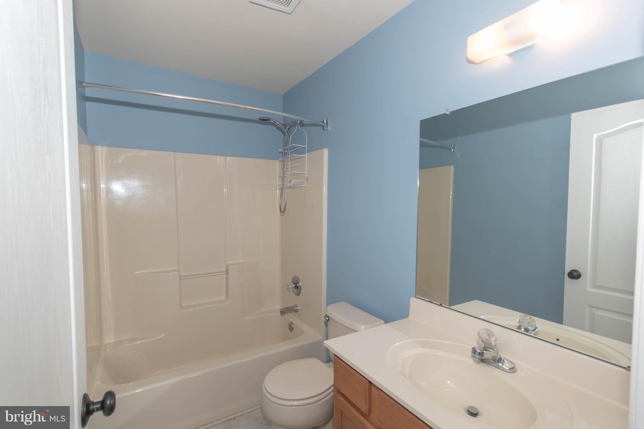 4520 Old Oak Road Doylestown, PA 18902 - Photo 22 of 33 Hall bath