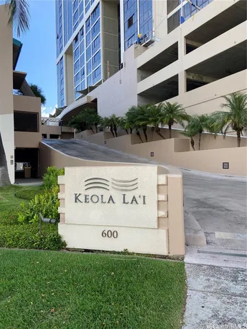 $3,200 | 600 Queen Street, Unit 2106, Honolulu, HI 96813