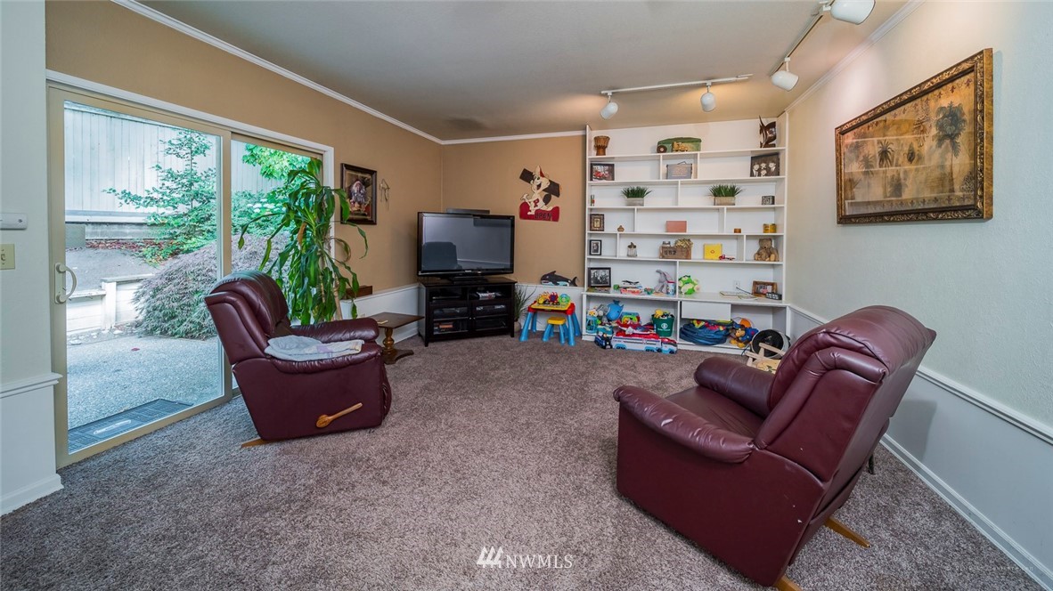 17630 28th Avenue Southeast Bothell, WA 98012 - Photo 12 of 22