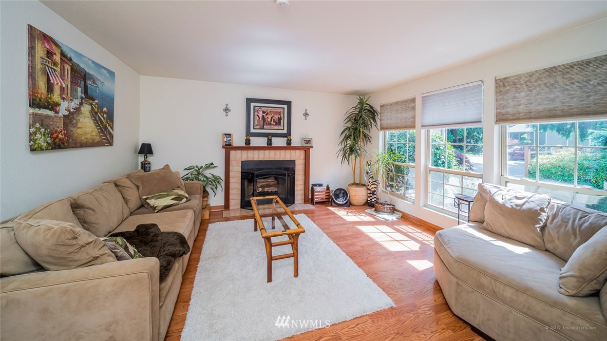 17630 28th Avenue Southeast Bothell, WA 98012 - Photo 5 of 22