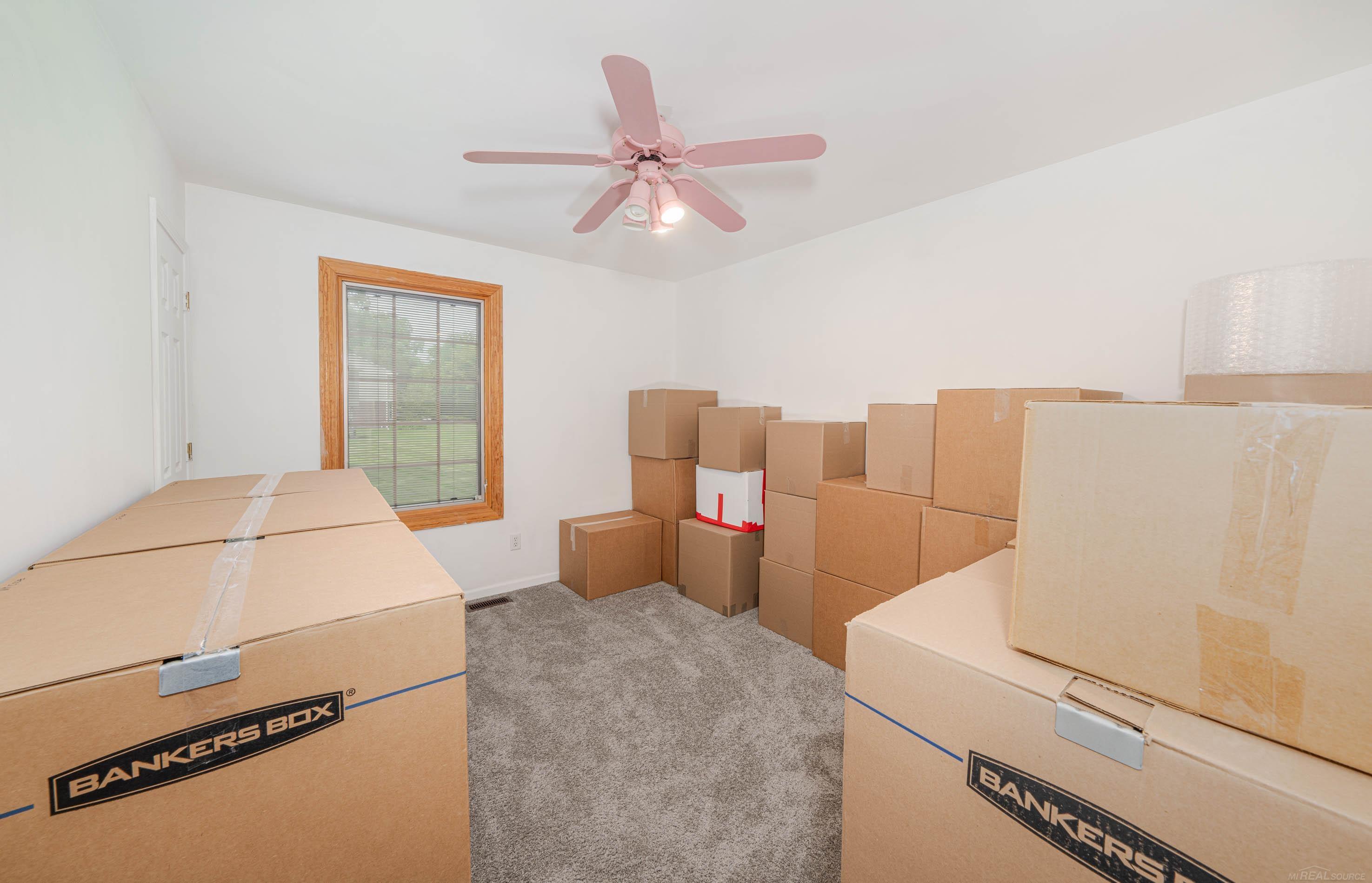 1178 Thames Drive Rochester, MI 48307 - Photo 23 of 39 50147454-74a9871d-8973-46f3-bb00-765c1089eca4.JPG