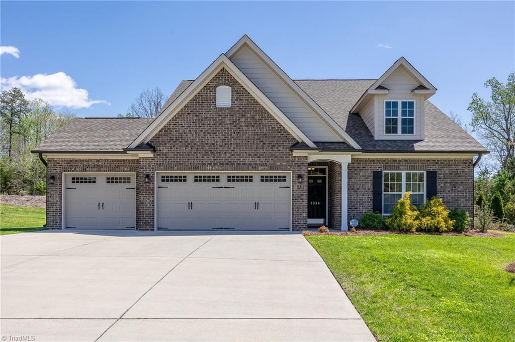 2806 Fallin Court High Point, NC 27262 - Photo 1 of 43 Gallery Image 1