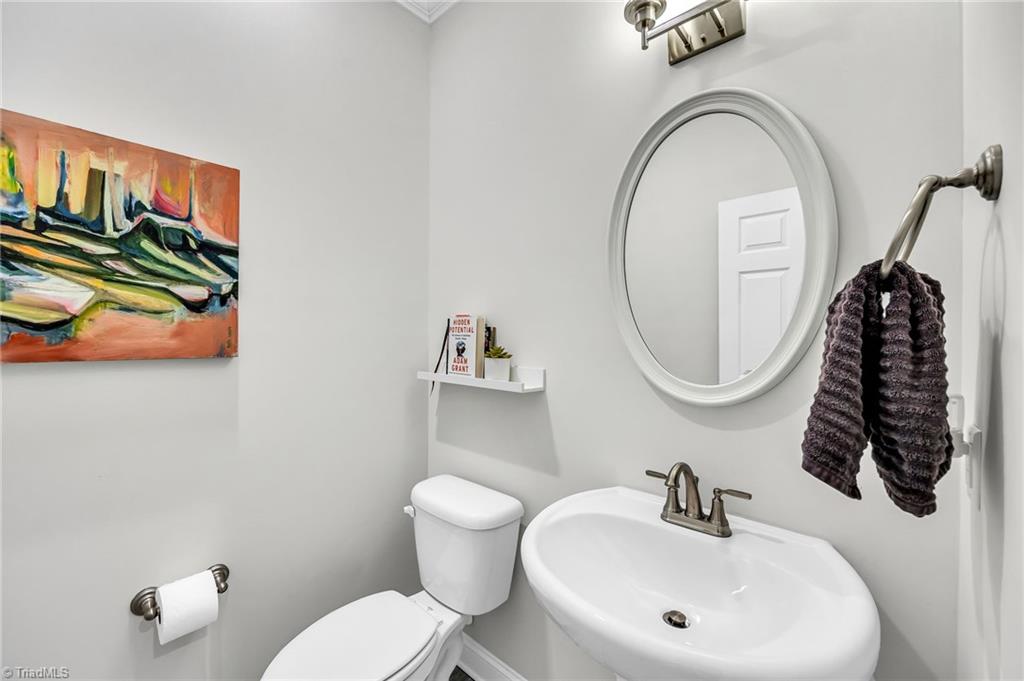 2806 Fallin Court High Point, NC 27262 - Photo 17 of 43 Gallery Image 17