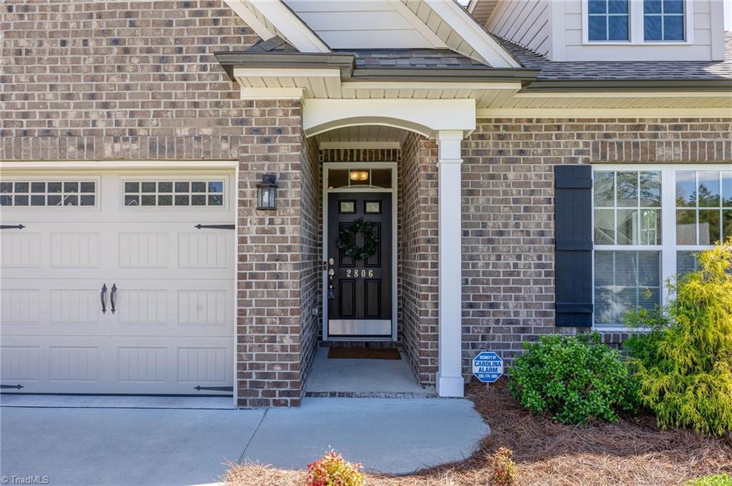 2806 Fallin Court High Point, NC 27262 - Photo 3 of 43 Gallery Image 3
