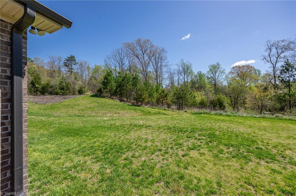 2806 Fallin Court High Point, NC 27262 - Photo 42 of 43 Gallery Image 42