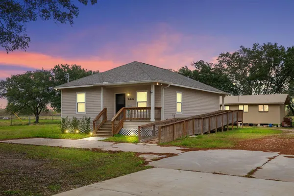 $1,700 | 6927 David Street, Pearland, TX 77584