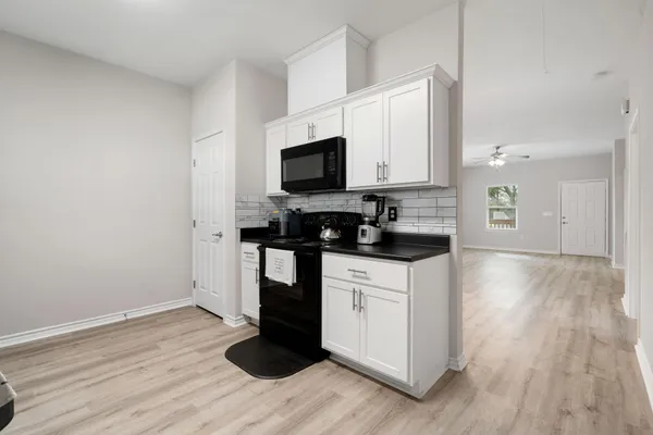 $1,700 | 6927 David Street, Pearland, TX 77584