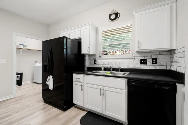 $1,700 | 6927 David Street, Pearland, TX 77584