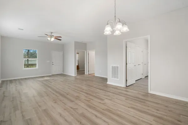 $1,700 | 6927 David Street, Pearland, TX 77584