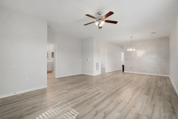 $1,700 | 6927 David Street, Pearland, TX 77584