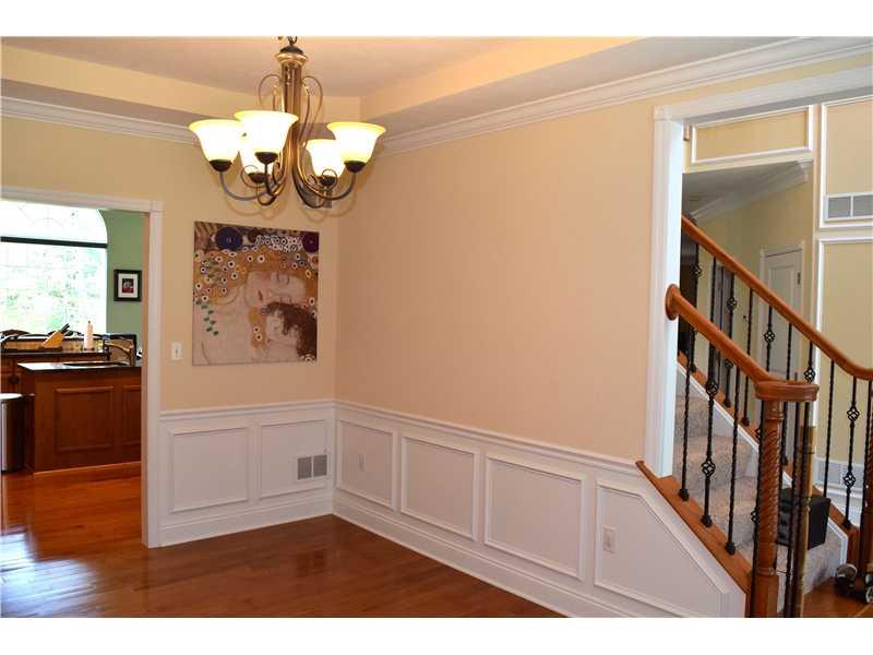 504 Kerrwood Road Pittsburgh, PA 15215 - Photo 12 of 25 Dining Room.