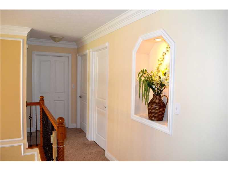 504 Kerrwood Road Pittsburgh, PA 15215 - Photo 18 of 25 Entry/Foyer.