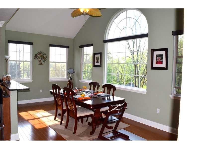 504 Kerrwood Road Pittsburgh, PA 15215 - Photo 6 of 25 Kitchen.