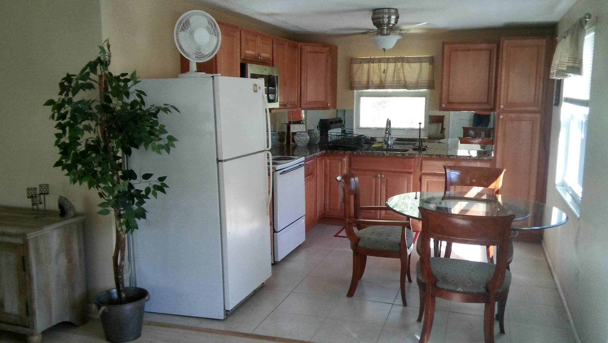 1032 E Road, Unit 2 Loxahatchee Groves, FL 33470 - Photo 2 of 10 kitchen