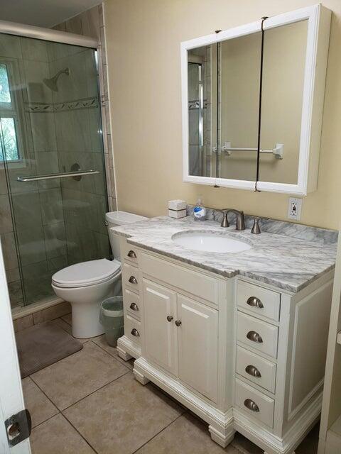 1032 E Road, Unit 2 Loxahatchee Groves, FL 33470 - Photo 6 of 10 Bathroom
