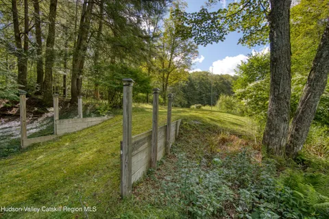 a view of a house with entertaining space