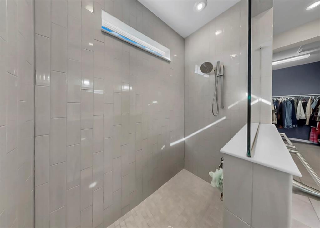 7206 Paradiso Drive Apollo Beach, FL 33572 - Photo 31 of 44