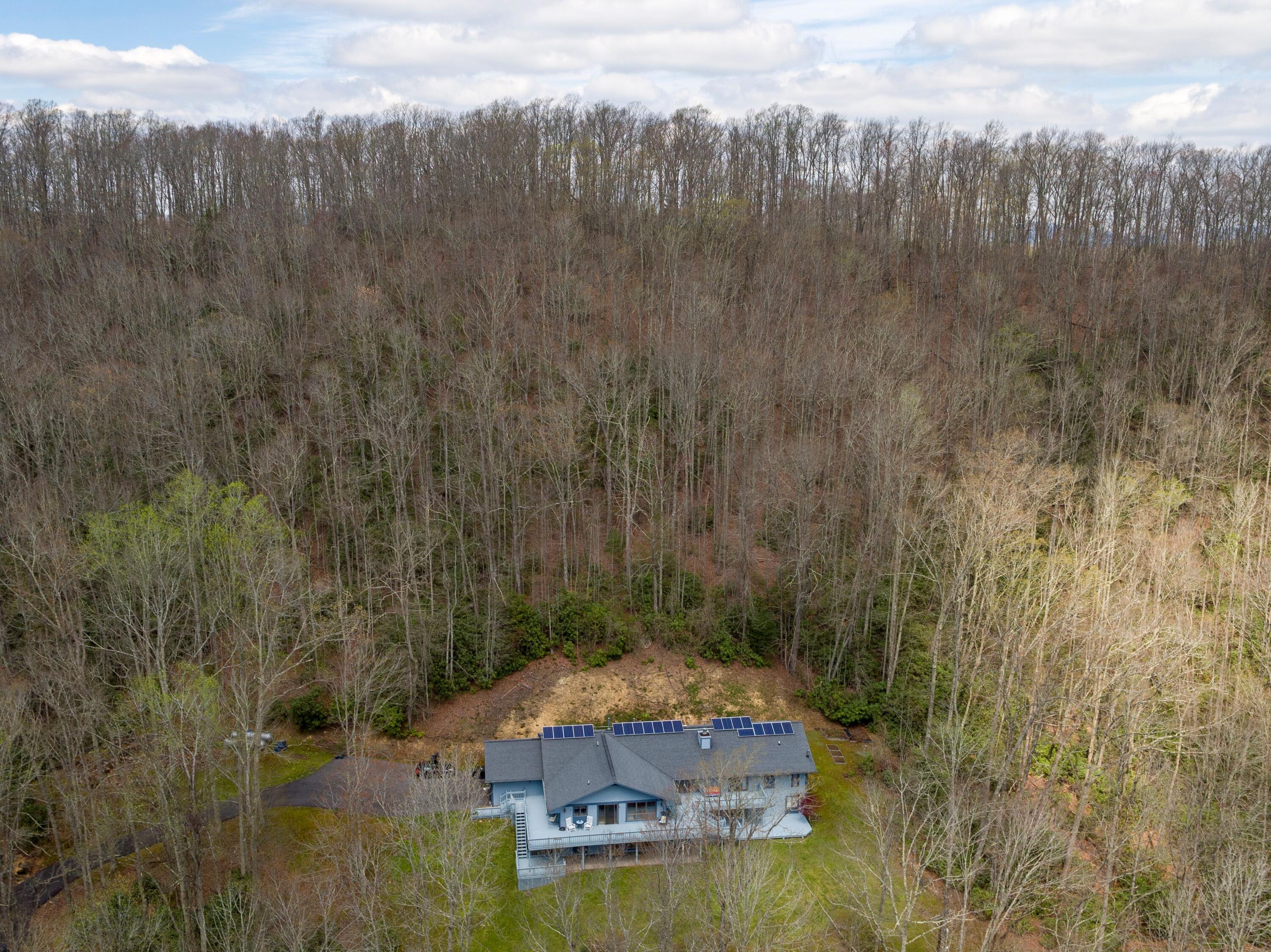 7027 Birchfield Road Wise, VA 24293 - Photo 6 of 61 view 6