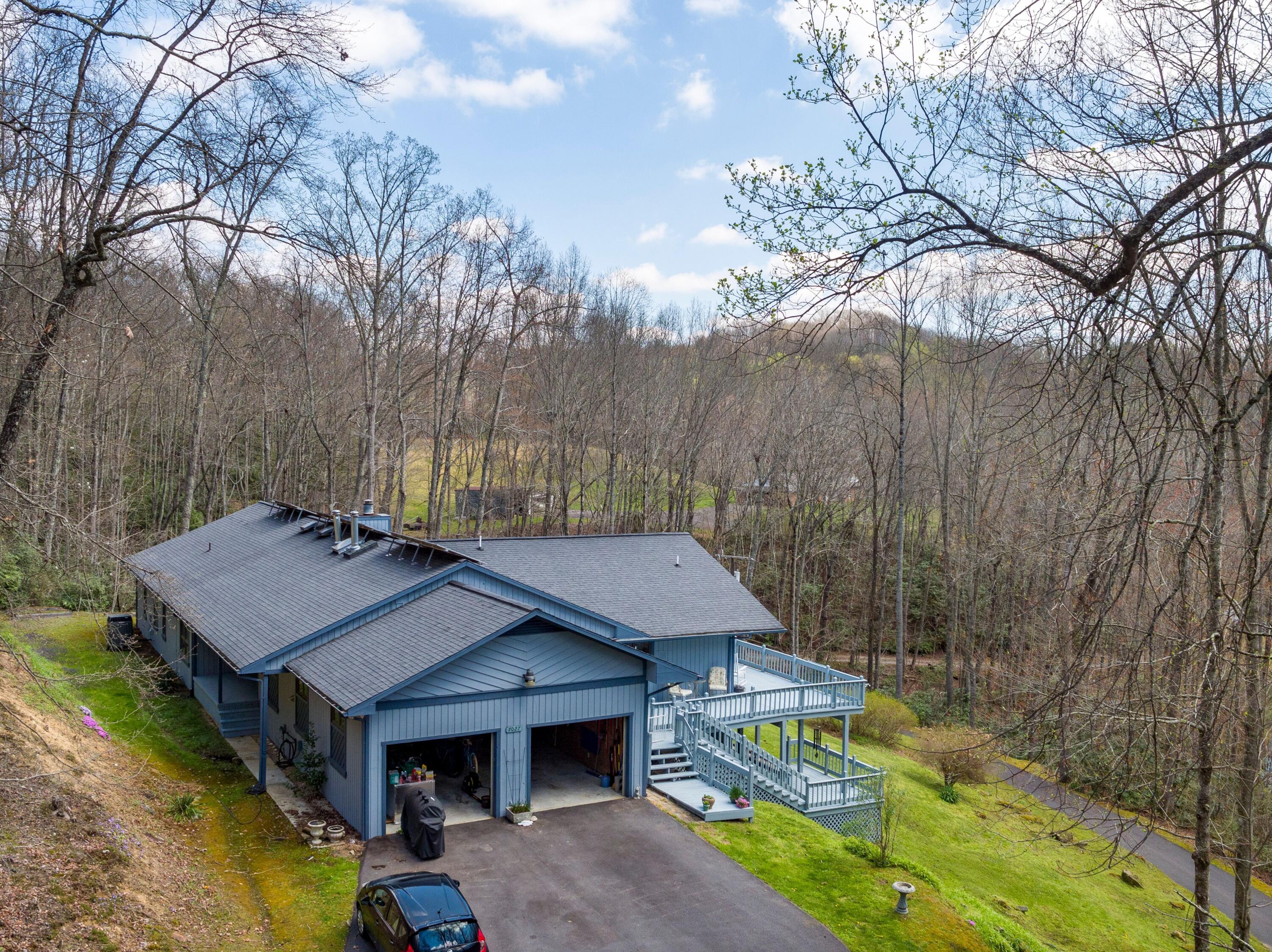 7027 Birchfield Road Wise, VA 24293 - Photo 9 of 61 garage