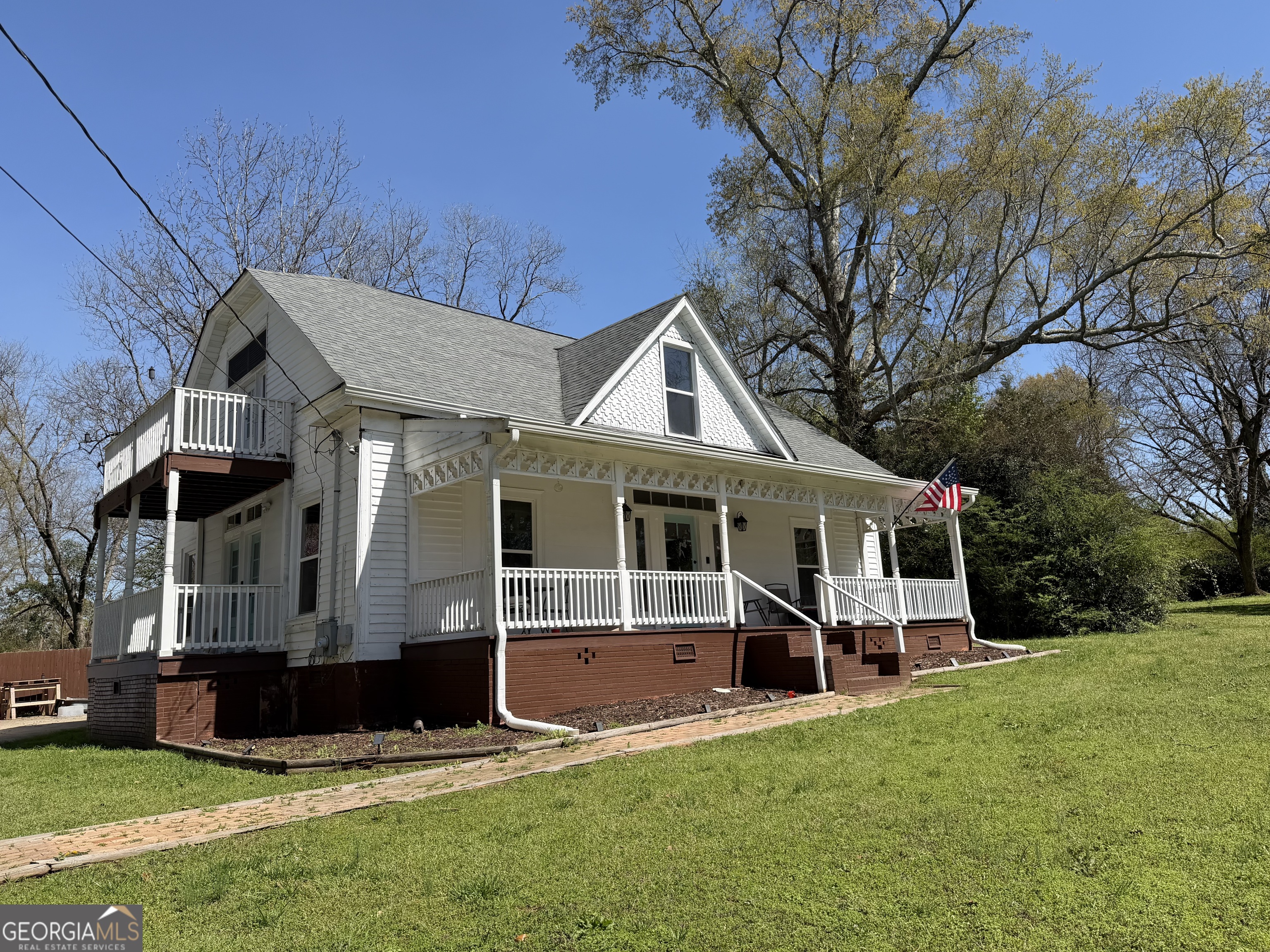 front view of house with a yard