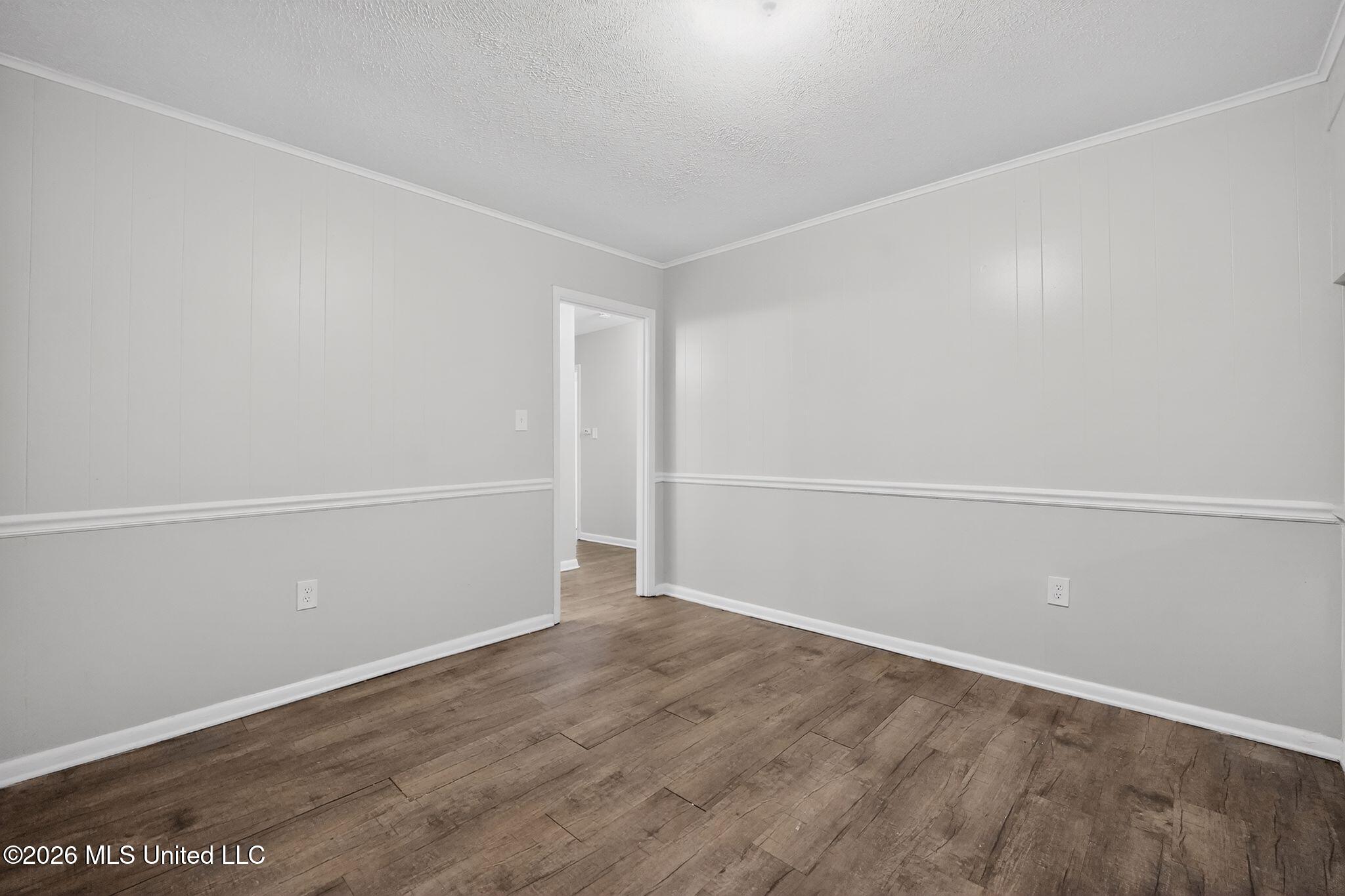 3045 Suncrest Drive Jackson, MS 39212 - Photo 21 of 39 16_3045_Suncrest_Dr_Jackson_MS_39212-Liv