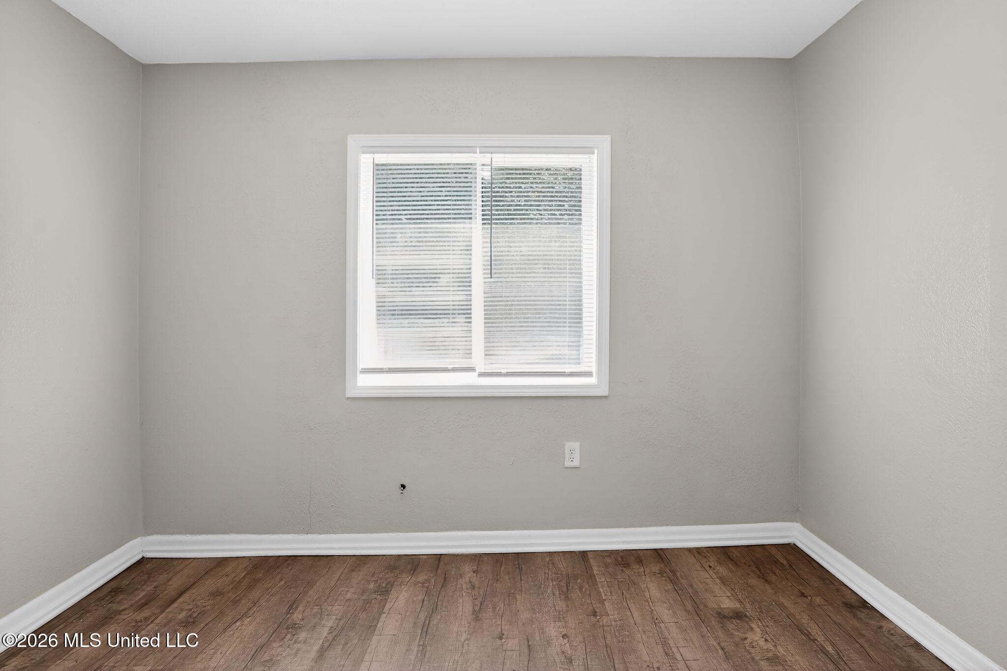 3045 Suncrest Drive Jackson, MS 39212 - Photo 23 of 39 18_3045_Suncrest_Dr_Jackson_MS_39212-Liv
