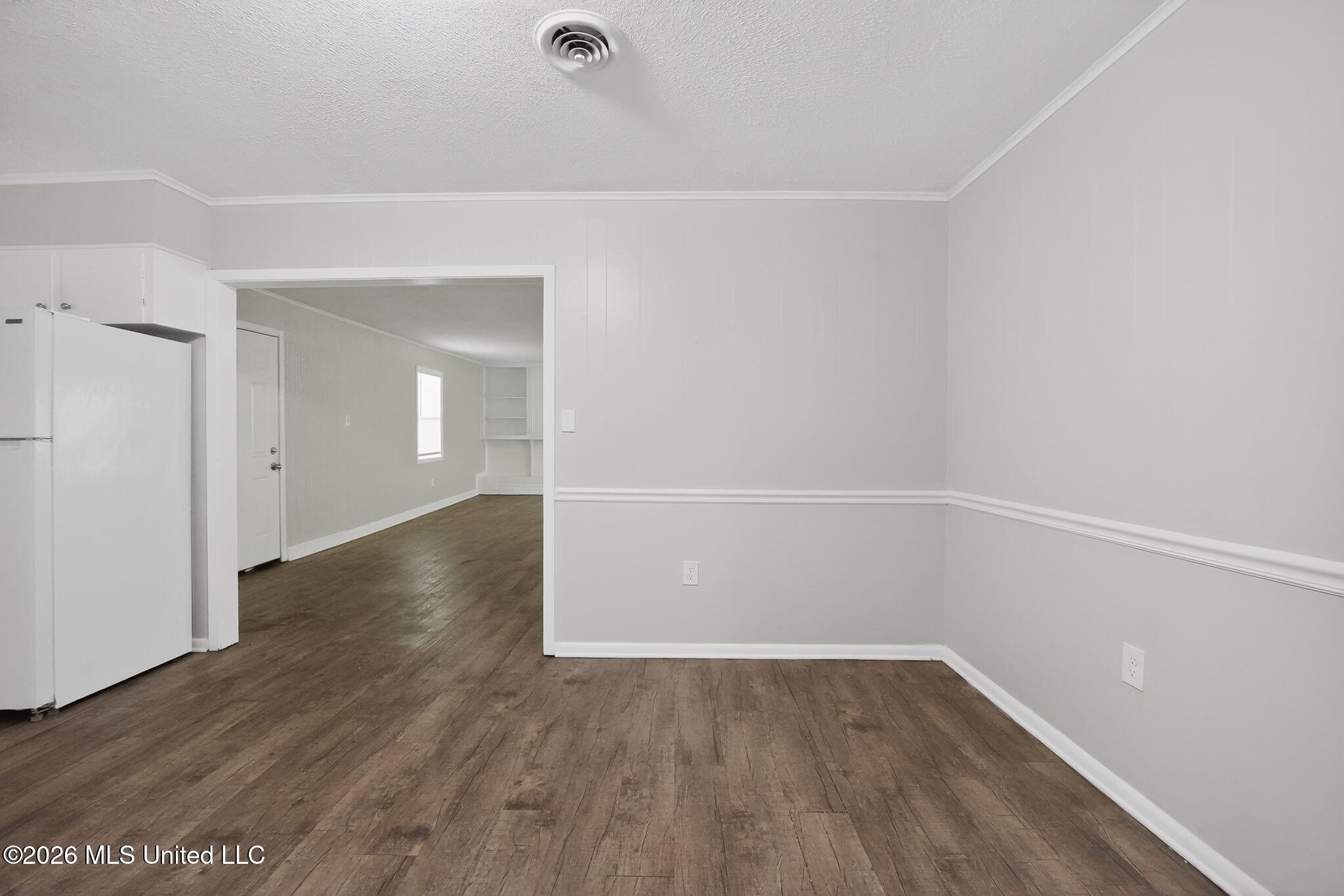 3045 Suncrest Drive Jackson, MS 39212 - Photo 25 of 39 20_3045_Suncrest_Dr_Jackson_MS_39212-Liv