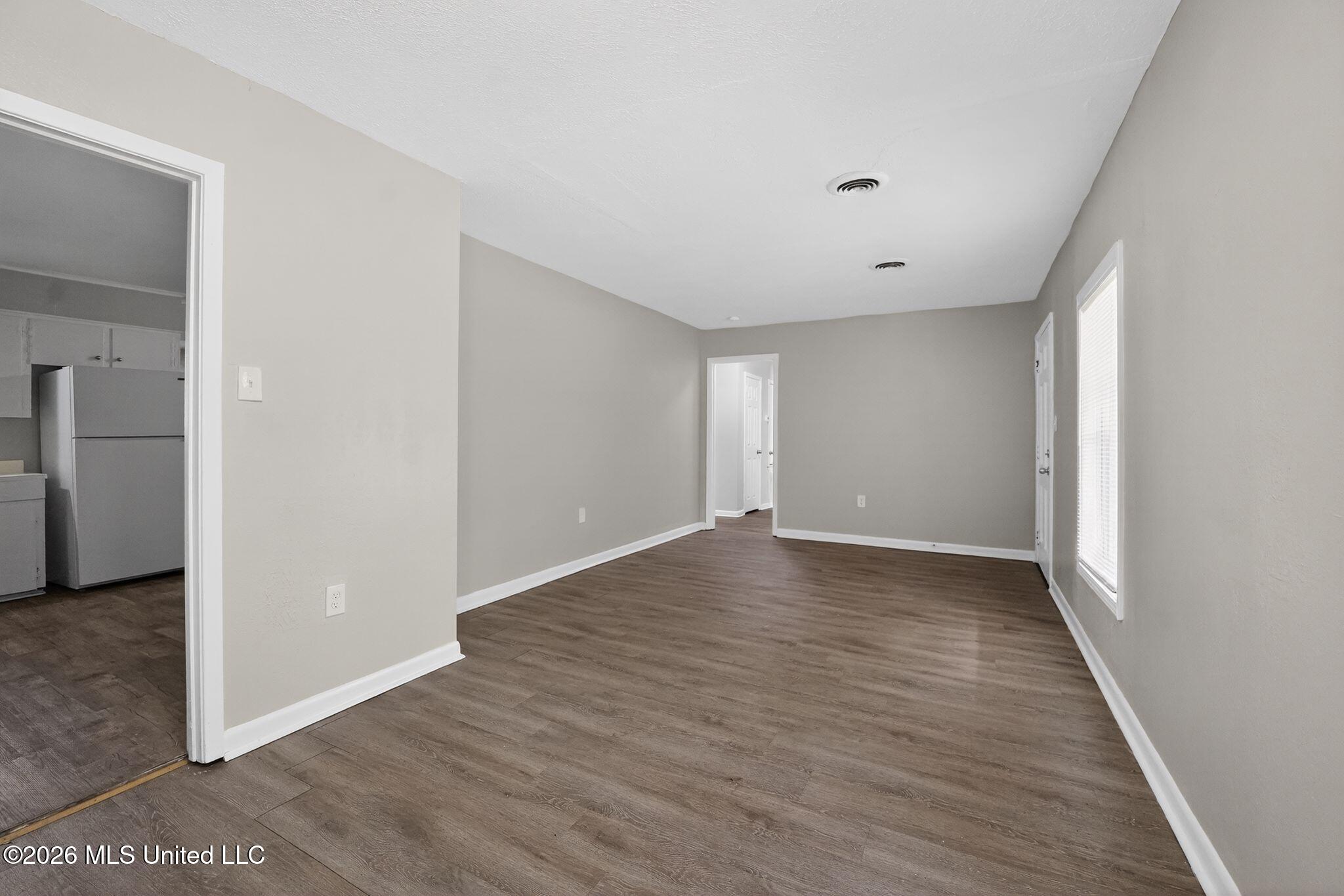 3045 Suncrest Drive Jackson, MS 39212 - Photo 27 of 39 23_3045_Suncrest_Dr_Jackson_MS_39212-Liv