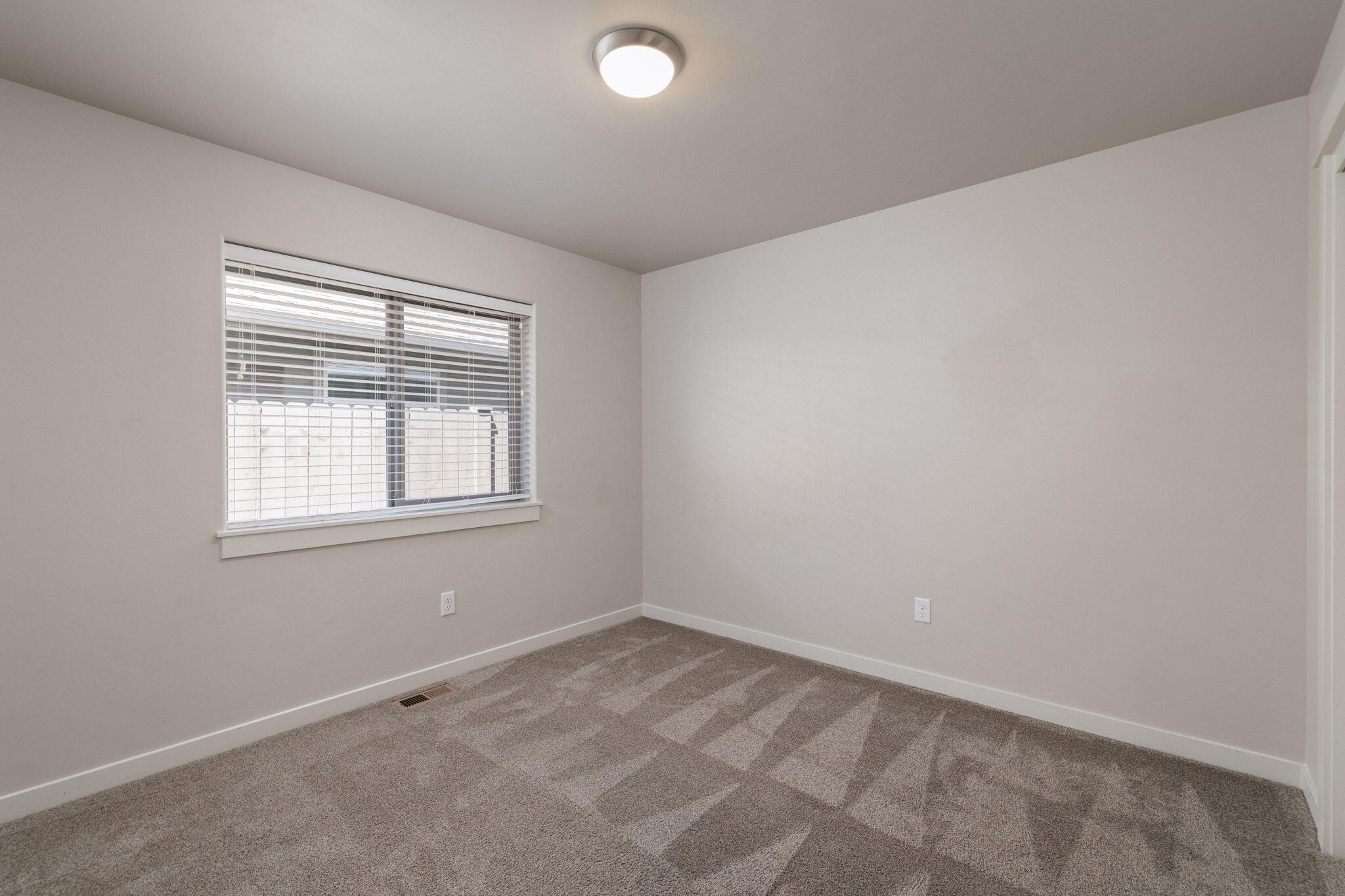 21189 Capella Place Bend, OR 97702 - Photo 23 of 31
