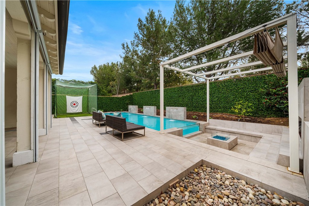 26 Lowland Irvine, CA 92602 - Photo 58 of 62 Pool