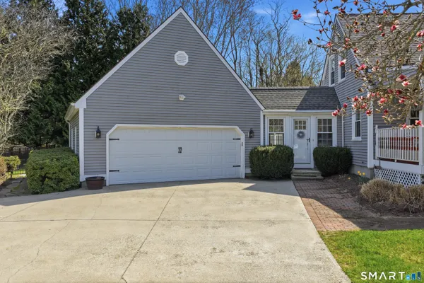 $500,000 | 8 Windward Lane, Ledyard, CT 06339