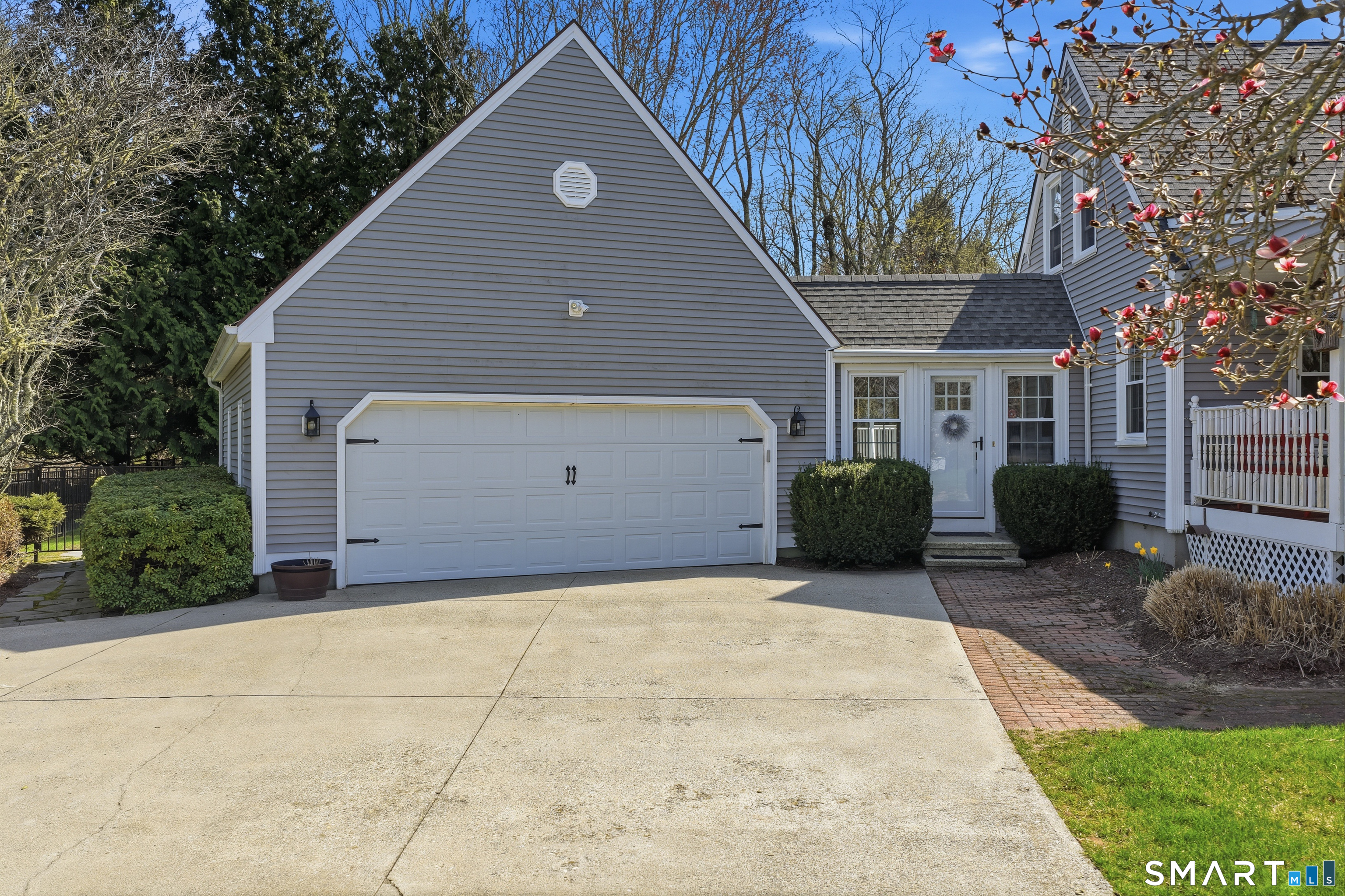 8 Windward Lane Ledyard, CT 06339 - Photo 2 of 37