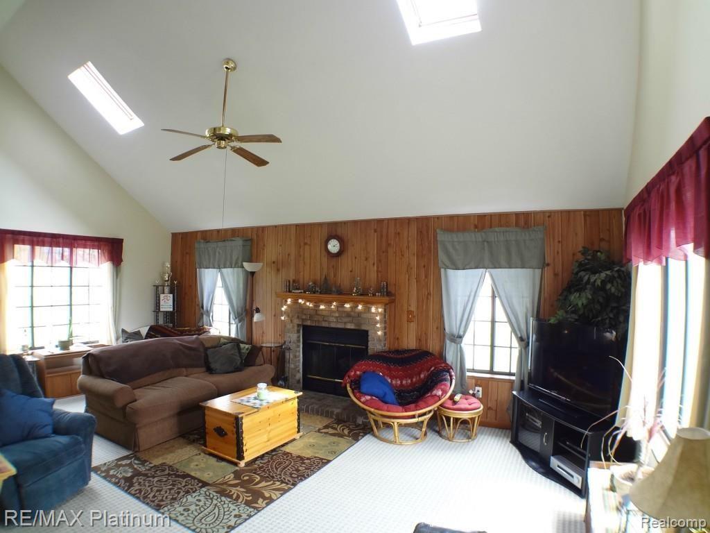1125 West Allen Road Howell, MI 48855 - Photo 3 of 27