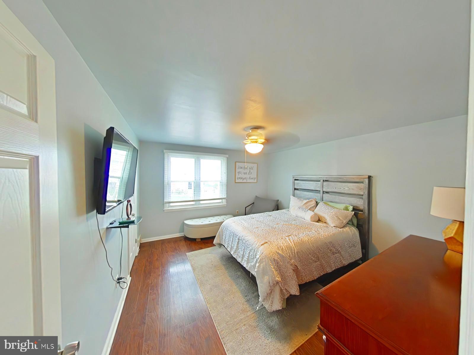 2071 Kent Road Folcroft, PA 19032 - Photo 6 of 16 Primary Bedroom