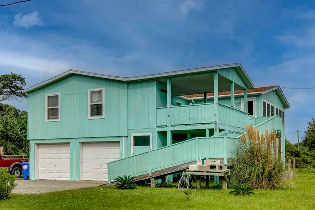 $369,900 | 40088 Harbor Road, Avon, NC 27915