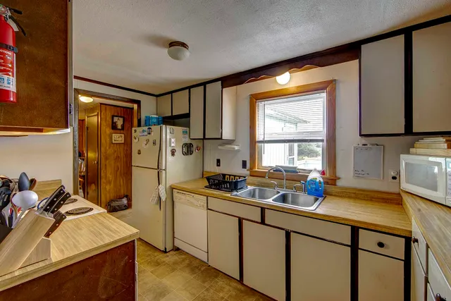 $369,900 | 40088 Harbor Road, Avon, NC 27915