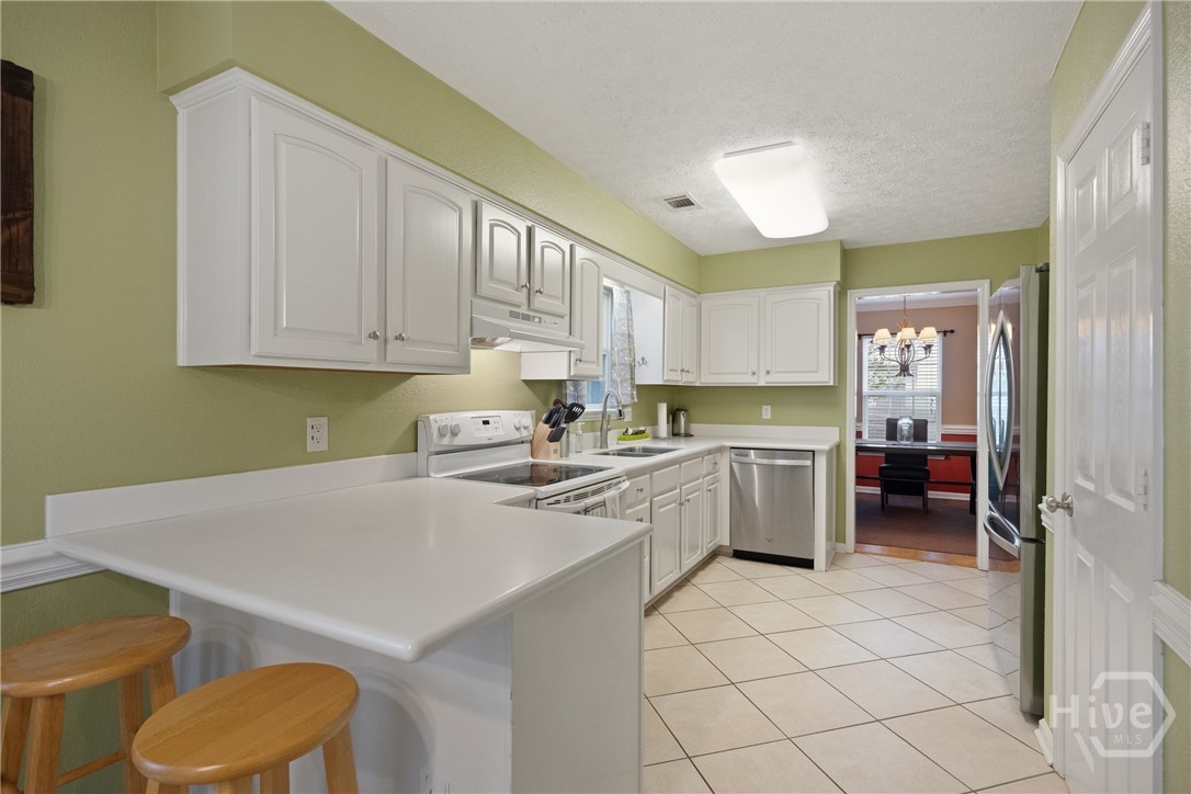 6 Barons Way Savannah, GA 31419 - Photo 7 of 28 Kitchen