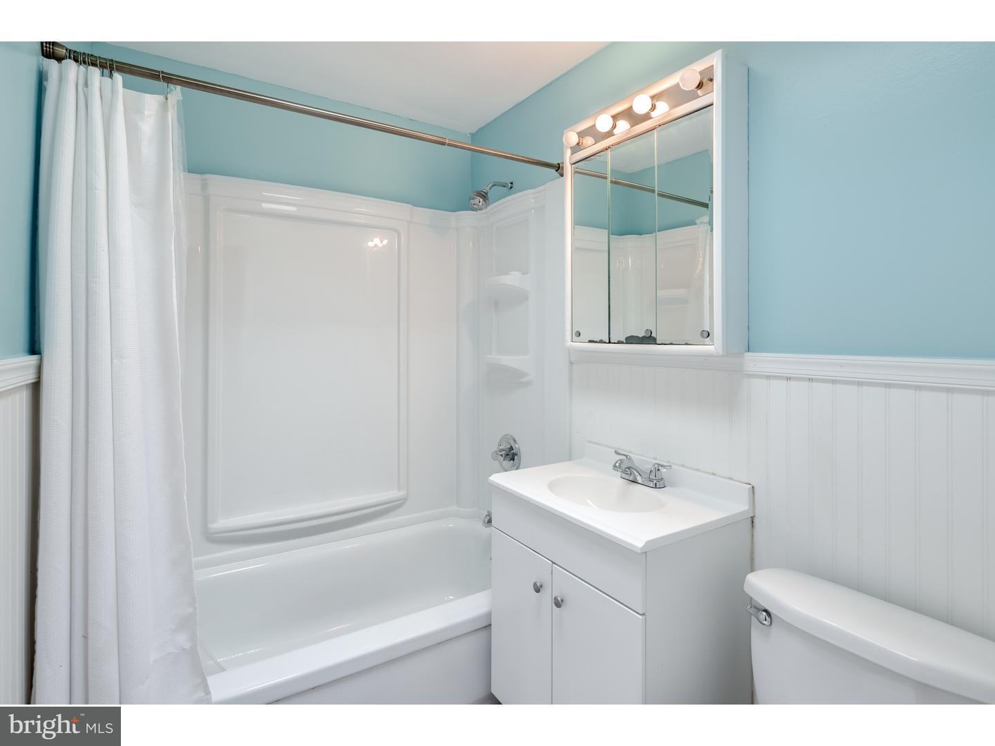 12246 Rambler Road Philadelphia, PA 19154 - Photo 14 of 18