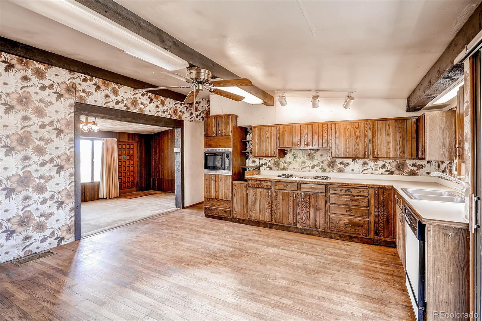 10055 East County Line Road Longmont, CO 80501 - Photo 11 of 28 Gallery Image 11