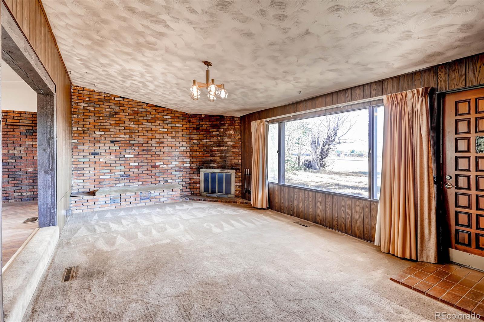 10055 East County Line Road Longmont, CO 80501 - Photo 6 of 28 Gallery Image 6